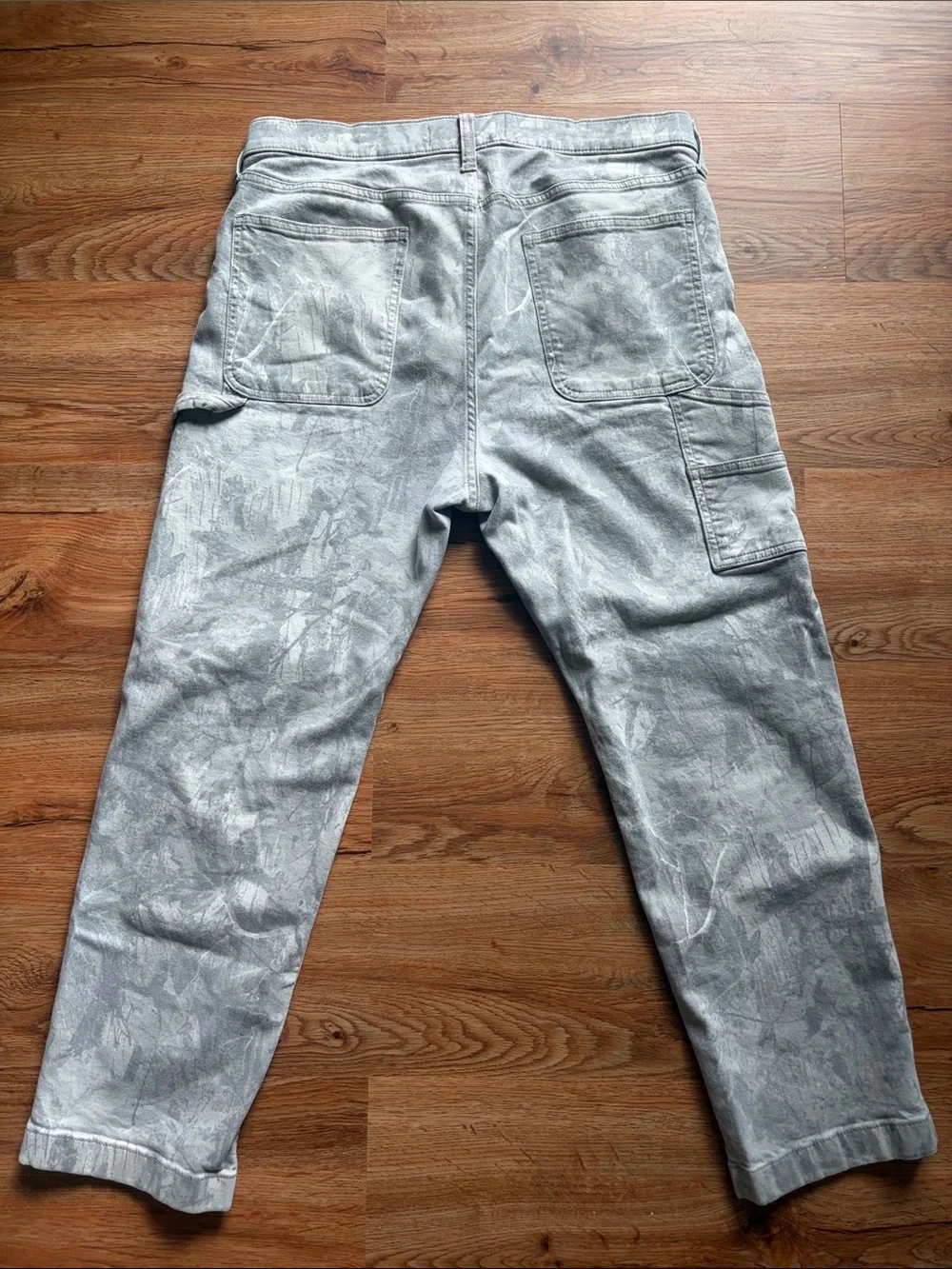 Hollister Men's Light Gray Patterned Cargo Pants